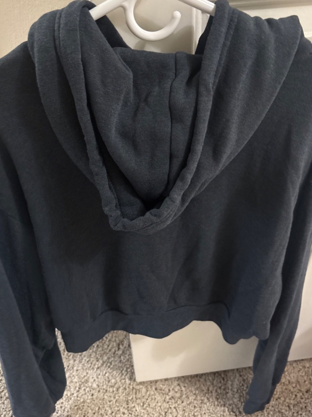 Aviator nation cropped, full zip hoodie, brand new size medium - Picture 4 of 4